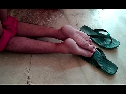 Gay with Sexy Feet Jerking off