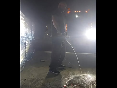 Parking lot piss so cold out it's streaming