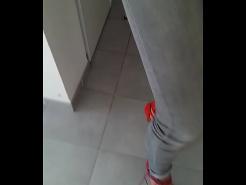 Être fou de ses pieds