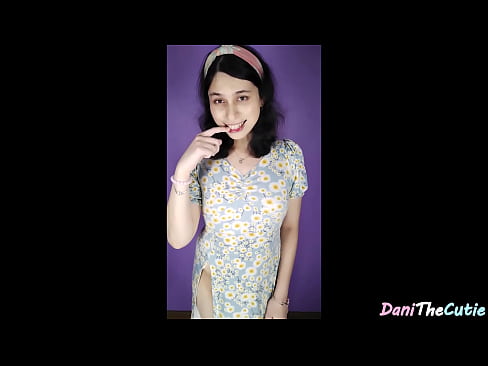 DaniTheCutie speaks Spanish and fucks herself with her vibrator while sucking on her fuck machine as a love letter to all of her Spanish speaking fans