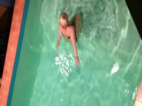 Sexy Tia Spied while filming professional porn extreme hot pool scene