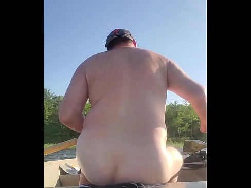 Naked sunny boat ride dildo up my butt