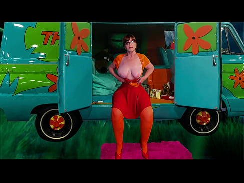 Old Scooby Doo Gilf Velma's pussy drips cum