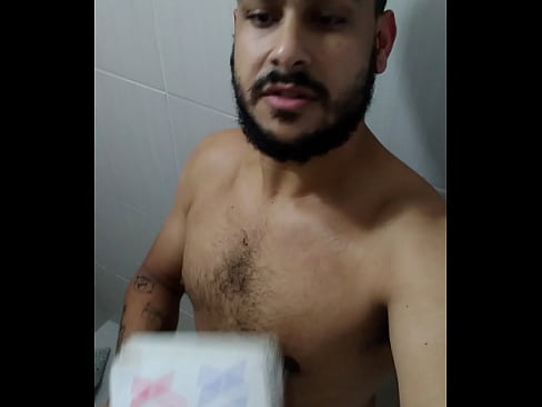 Novinho bate uma punhata gostosa verificação vídeo