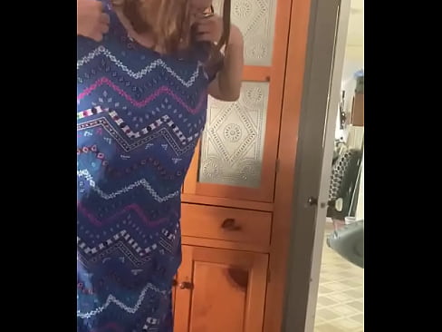 Mom loves showing her nice tits