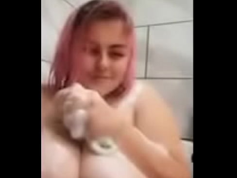 Slut ex in shower