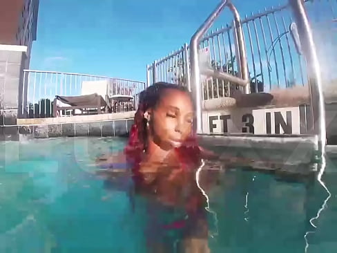 Luxxx ass dancing in the pool again lol