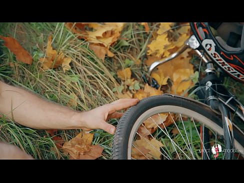 Nude gay bear cyclist and masterbating under the autumn tree