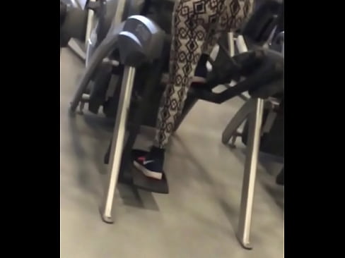 Gym ass voyeur