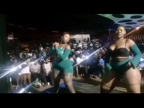 Phat girl dancing