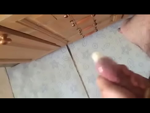 to much cum in condom