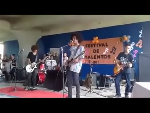 deliciosos jovens negros bem dotados tocando uma ao vivo