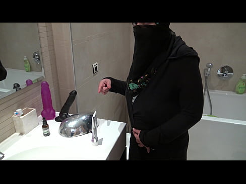 French muslim milf is shocked when he fucks her in the bathroom