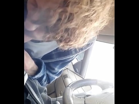 giving morning blowjob to my buddy in car