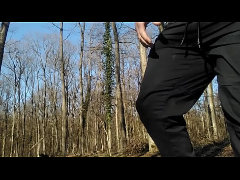 Pee break! Guy pee in the woods!