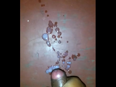 Tamil Boy mastrubates and have a huge Cumshot