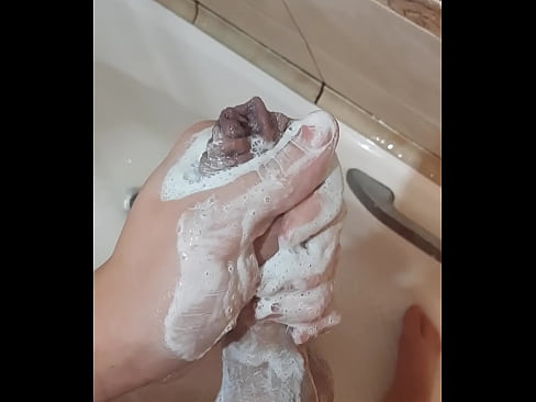 18yo teen decided to wash the dig from makeup after doing xxx video