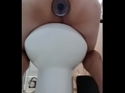 Ejecting anal plugs