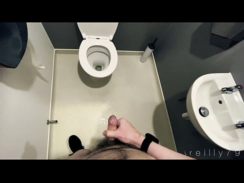 jjreilly79's filthy piss wank all over a public toilet