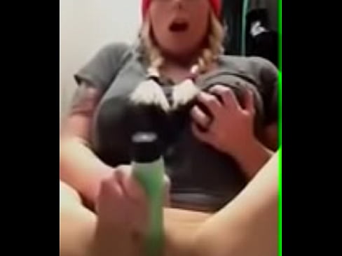 Big tits texans fan masturbating