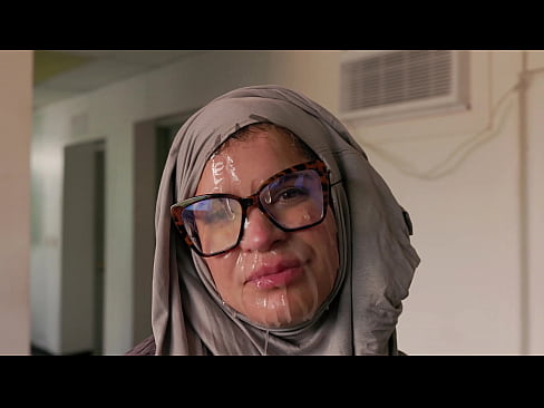 Hijab cosplay - american milf face fucked