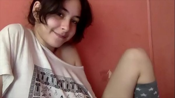 tenn girl play her boobs on cam