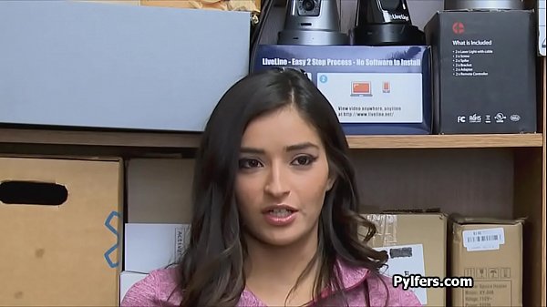 Perky Latina spinner drilled by guard at the office