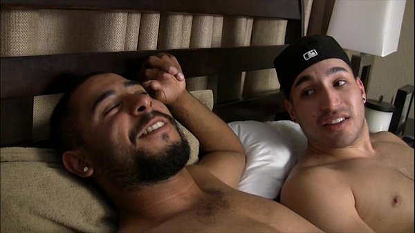 Latino bro’s jerking each other and suck