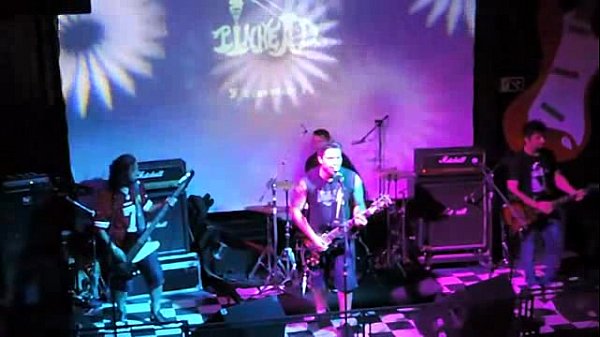 Pinhead - Cinco contra um (ao live)