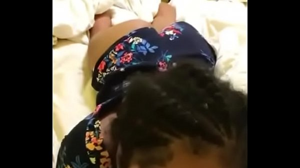 Ebony babe sucking good
