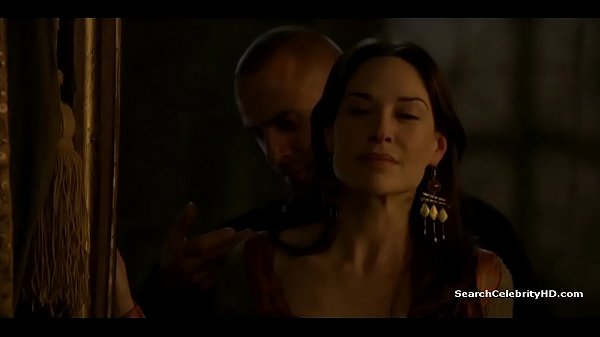 Claire Forlani Camelot S01E08 2011