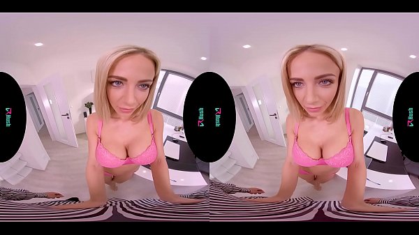 Beautiful blonde with big tits gets fucked in virtual reality