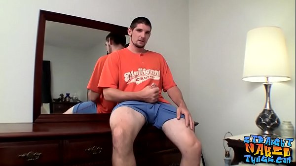 Hairy hunk jerks off his giant dick