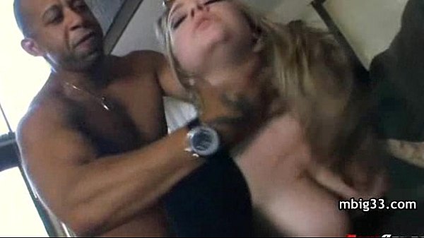 Girl loves to fuck big black Dicks