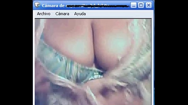 Espectacular MILF exhibiéndose en webcam