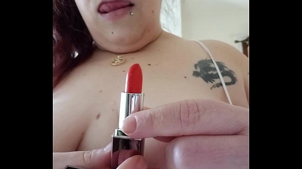 Lipstickie tits