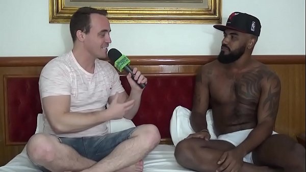 Entrevista especial com o pornstar Vitor Guedes no PapoMix