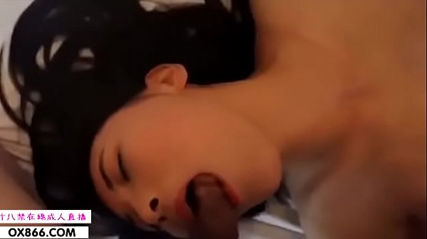 Asian girl blowjob is very powerful