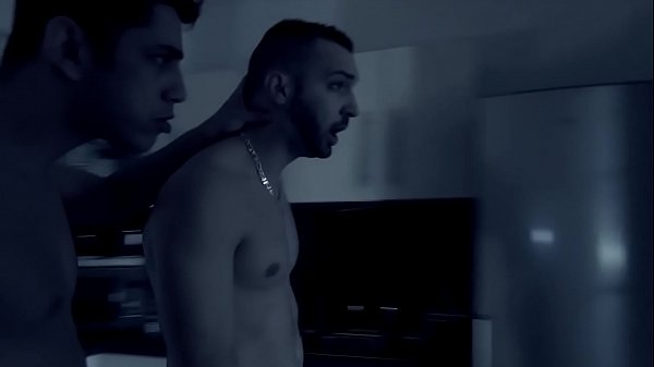 Wolf de Ridley Dovarez avec Mathieu Ferhati, Gabriel Dragun & John Latino | Gaysight.com