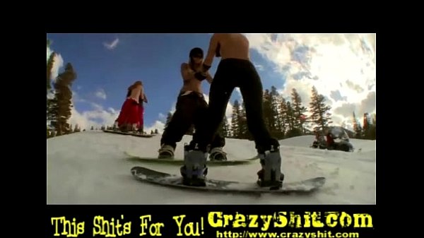 18-naked-chicks-snowboarding