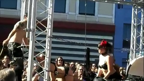 Top BDSM live performance