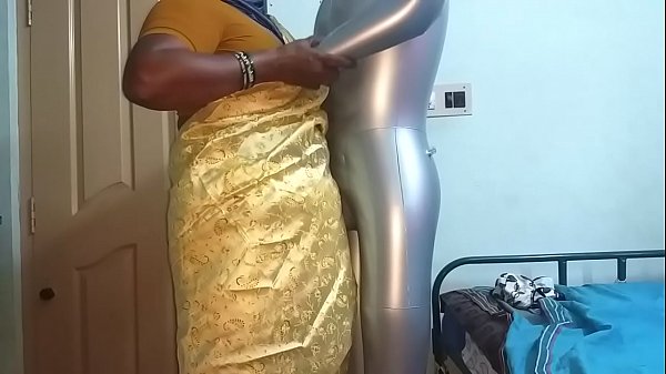 Lucky dolly plays with Indian bbw