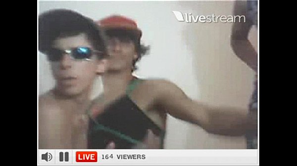 Viadinhos dançando na Twitcam