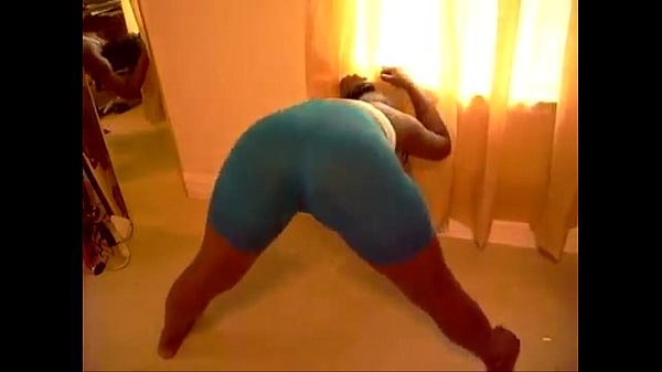 Phat Ass Shaking And Twerking