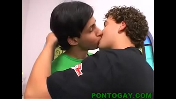 Sexo gay entre novinhos