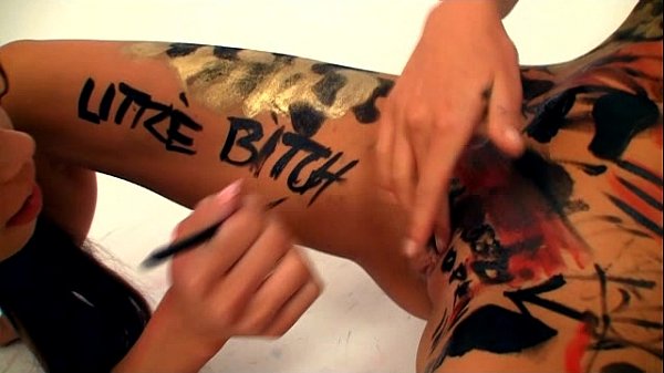 Lesbo body art painting with 18yo girls