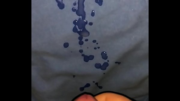 Cumshot in slowmotion