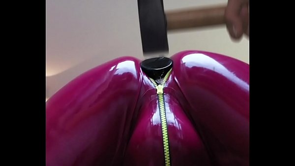 GET A BITE OF THIS LATEX CBT TEASER !