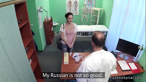 Doctor gets blowjob from brunette patient