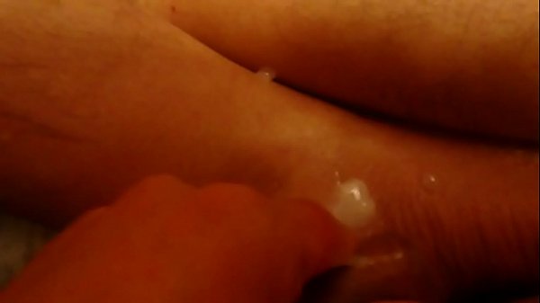 Semen en mis pies gay cum on my feets